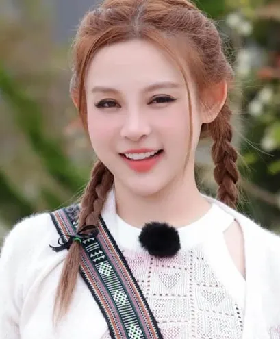 Huyền Baby   CEO
