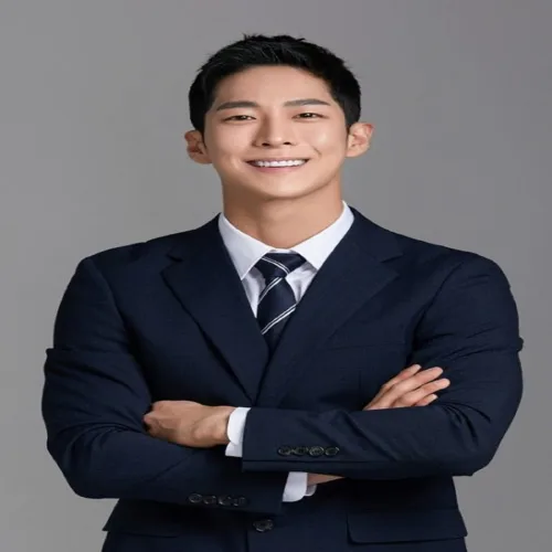 Albert  Nguyễn Khánh