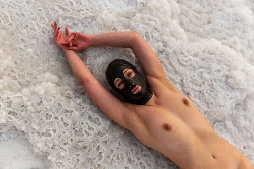 Noa at the Dead Sea