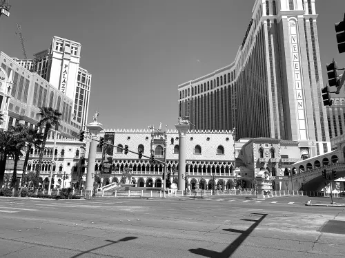 Venetian Deserted