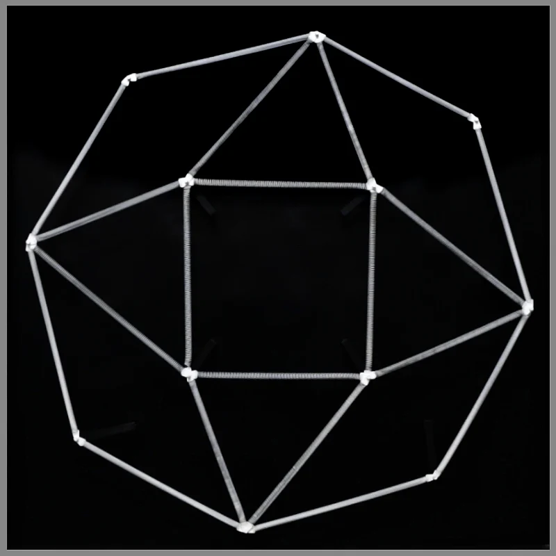 Kinetica presents Roger Vilder GEOMETRIES MULTIPLES 2017