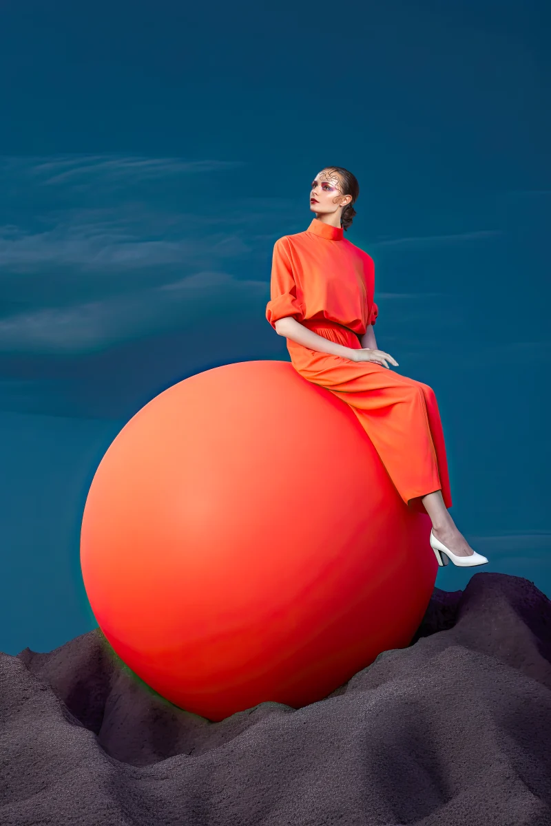 Moon's Scarlet Seat #13/13