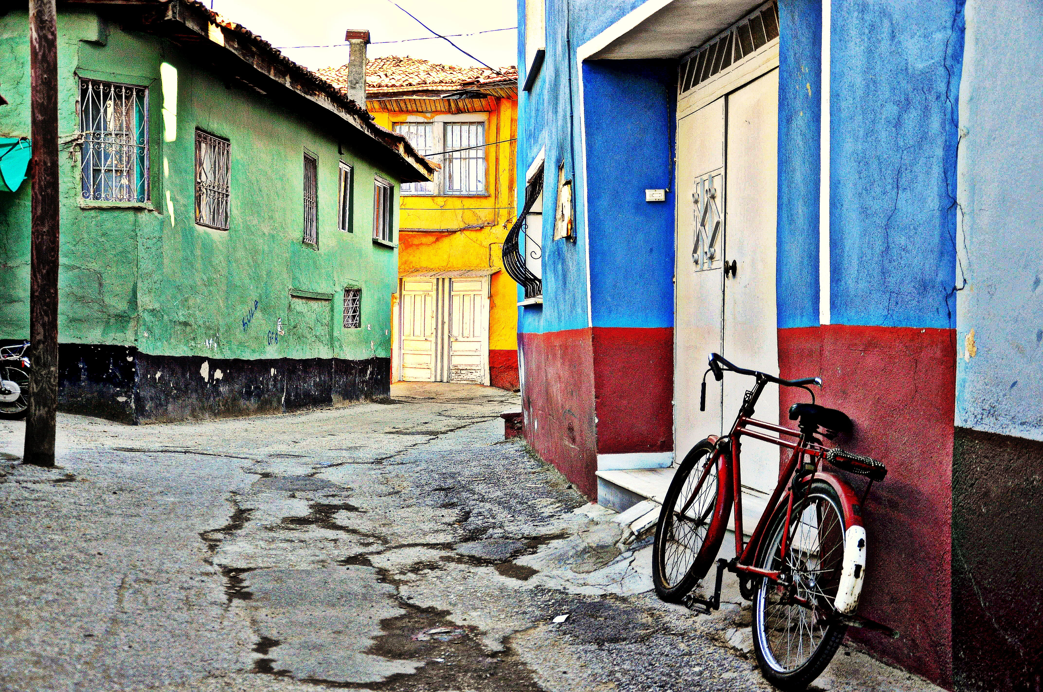 In Slowly Street