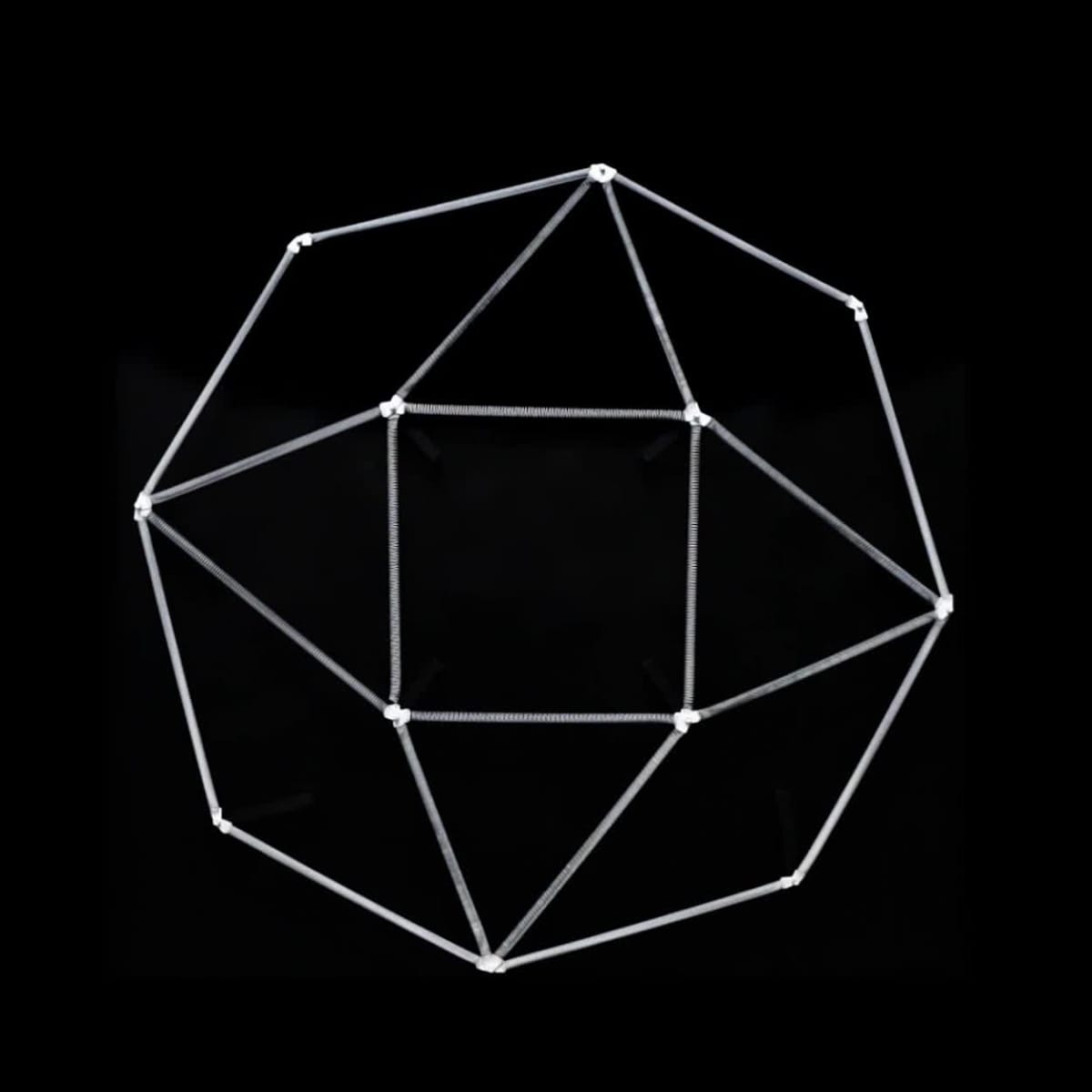 Kinetica presents Roger Vilder GEOMETRIES MULTIPLES 2017